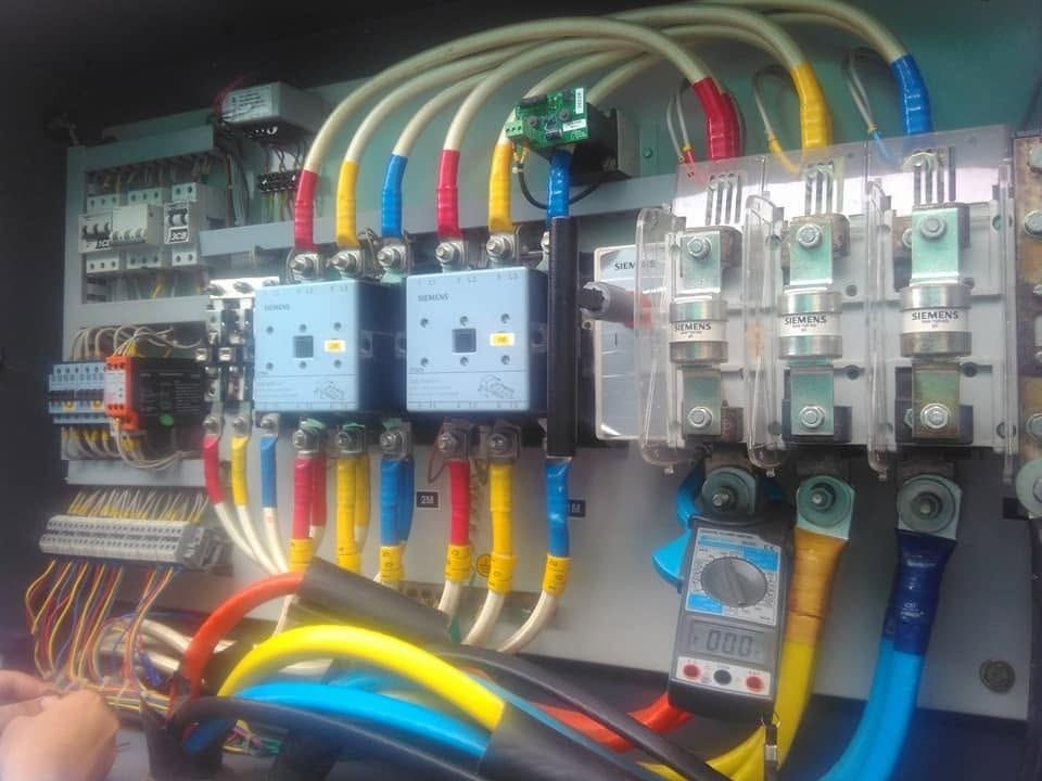 Chiller main panel compressor contactor replacement