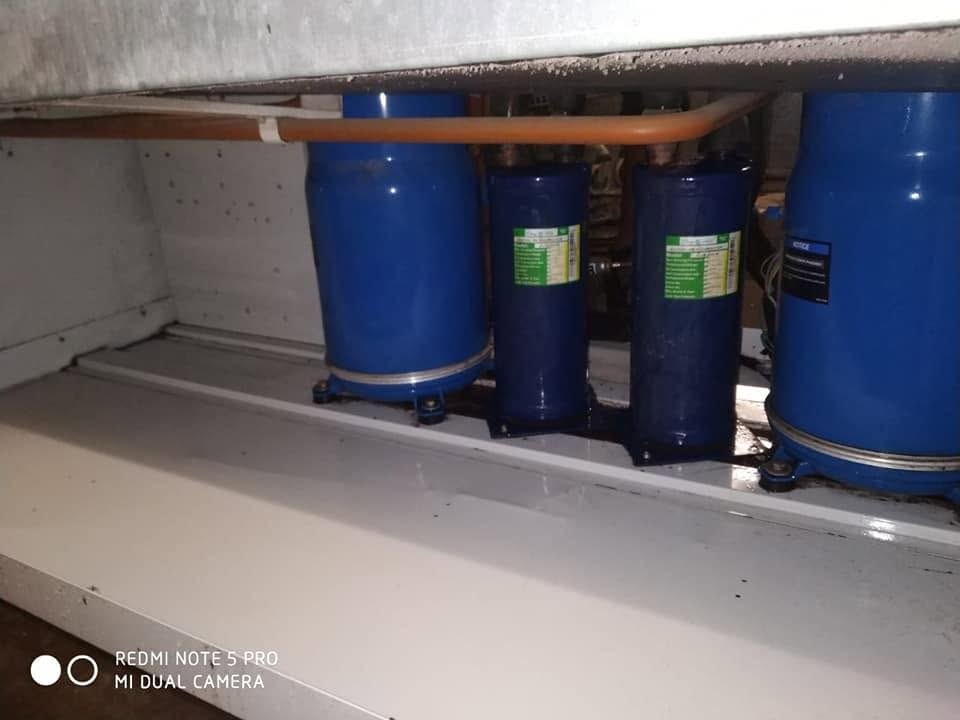 Base tray after servicing